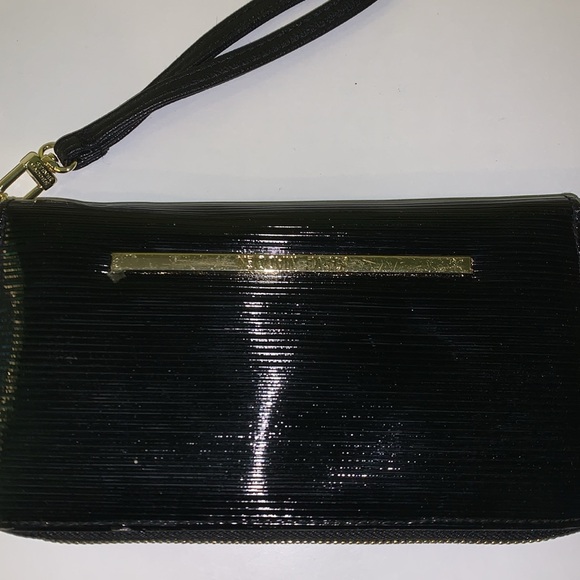 Steve Madden zip around wallet wristlet - Picture 3 of 8